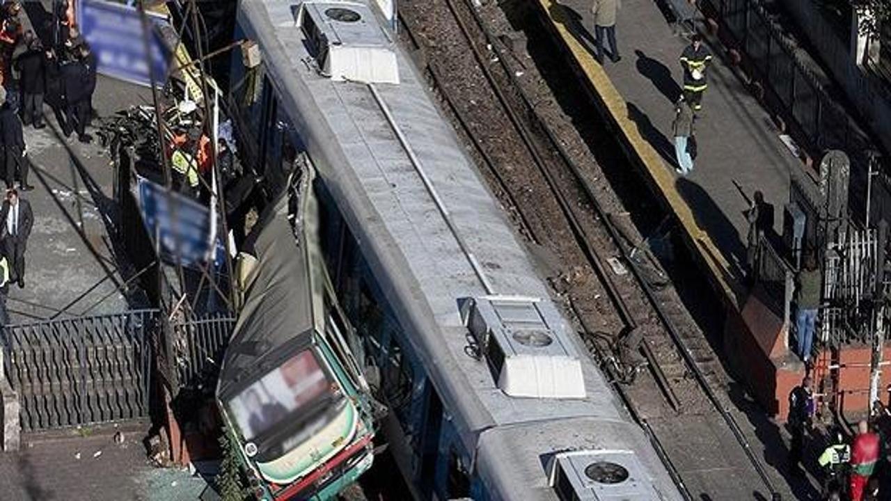 DKC'de feci tren kazası: 50 ölü