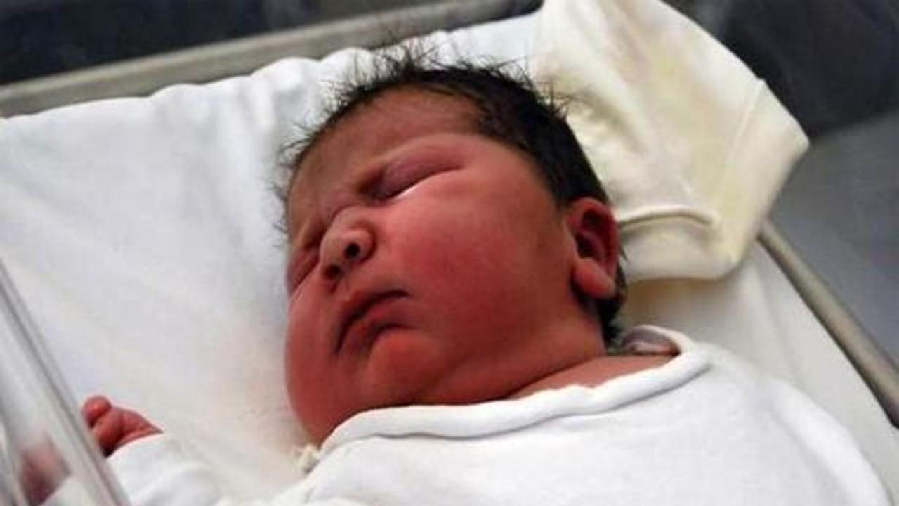 Doğar doğmaz dünya rekoru kıran bebek