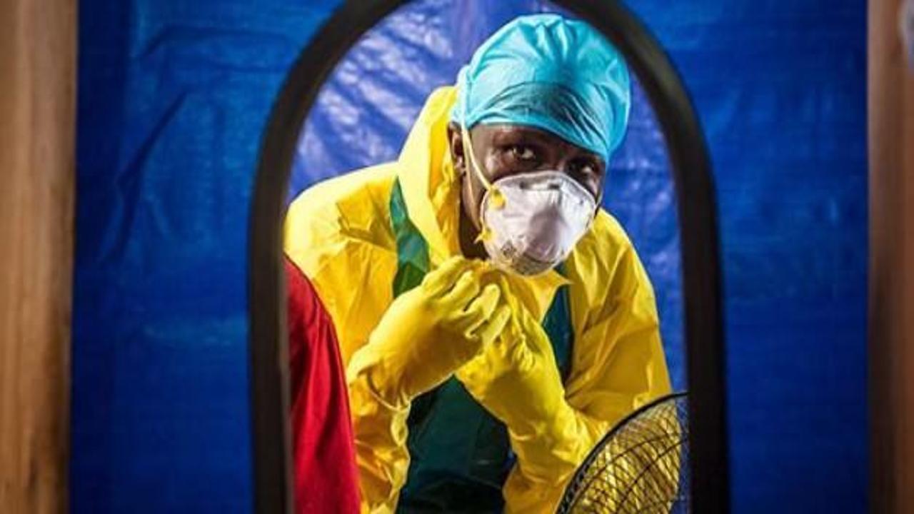 Ebola virüsü ölüyken bile bulaşıyor