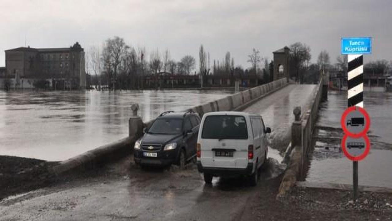 Edirne’de nehir debileri kırmızı alarm veriyor
