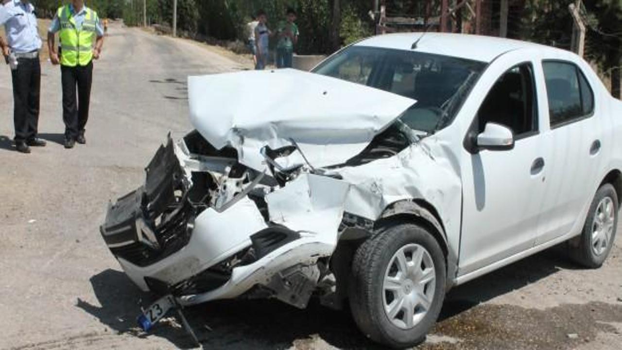 Elazığ'da kaza: 3 yaralı