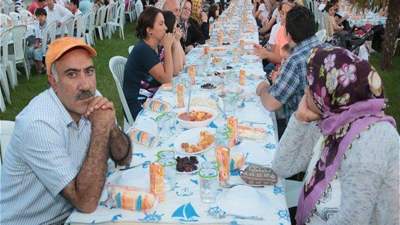 Engelliler Eyüp Sultan iftarında buluştu