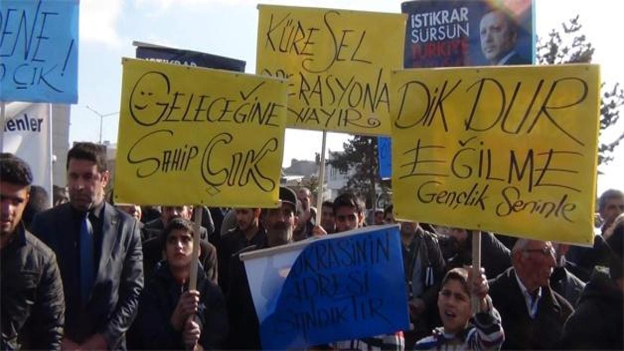 Erciş'li gençlerden Erdoğan'a destek