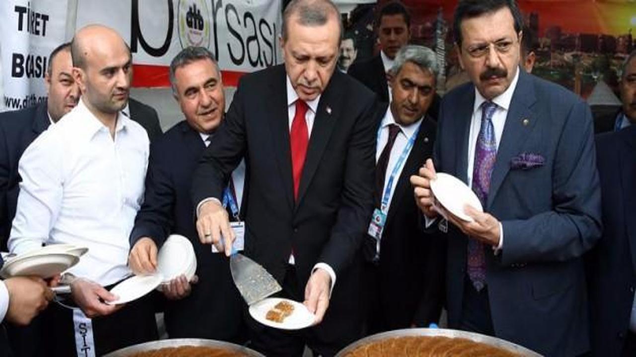 Erdoğan kadayıf tatlısı dağıttı