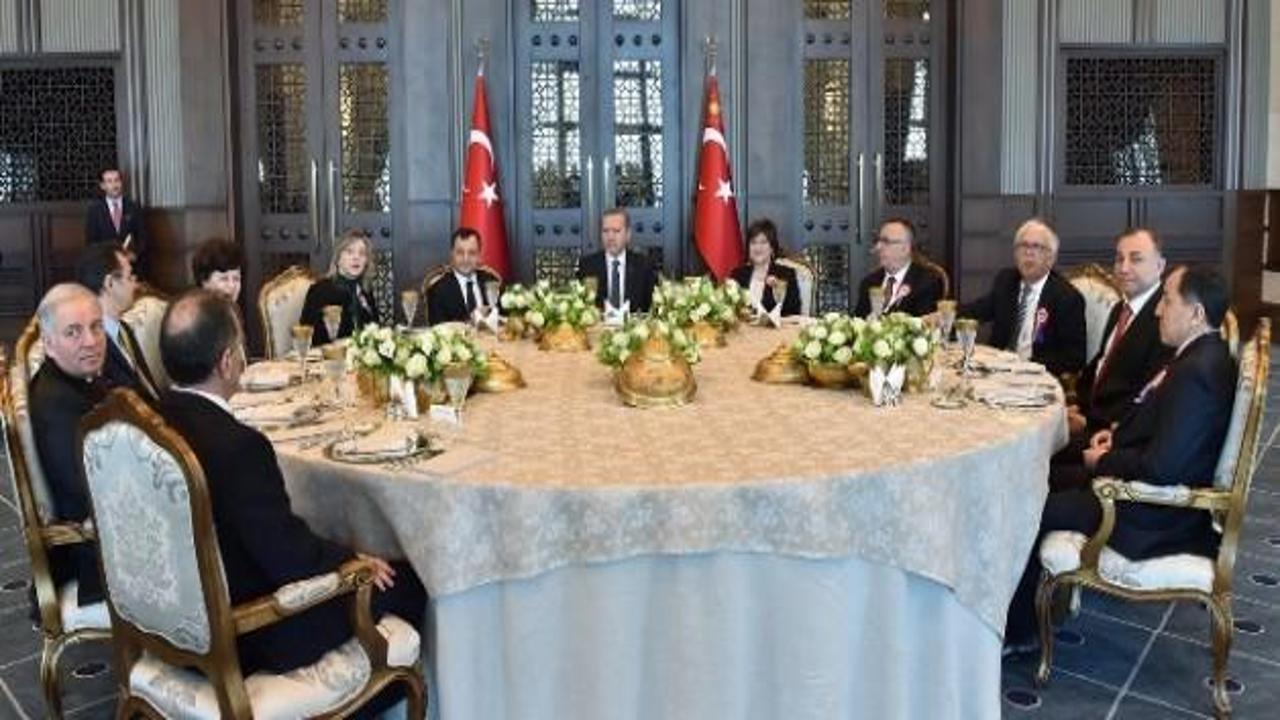 Erdoğan'dan yüksek yargı üyelerine yemek
