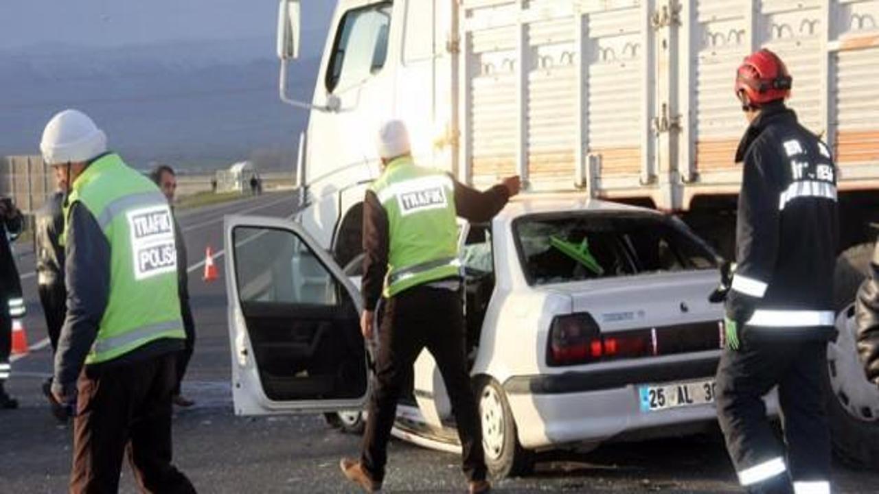 Erzurum’da feci kaza! 5 askeri personel yaralı