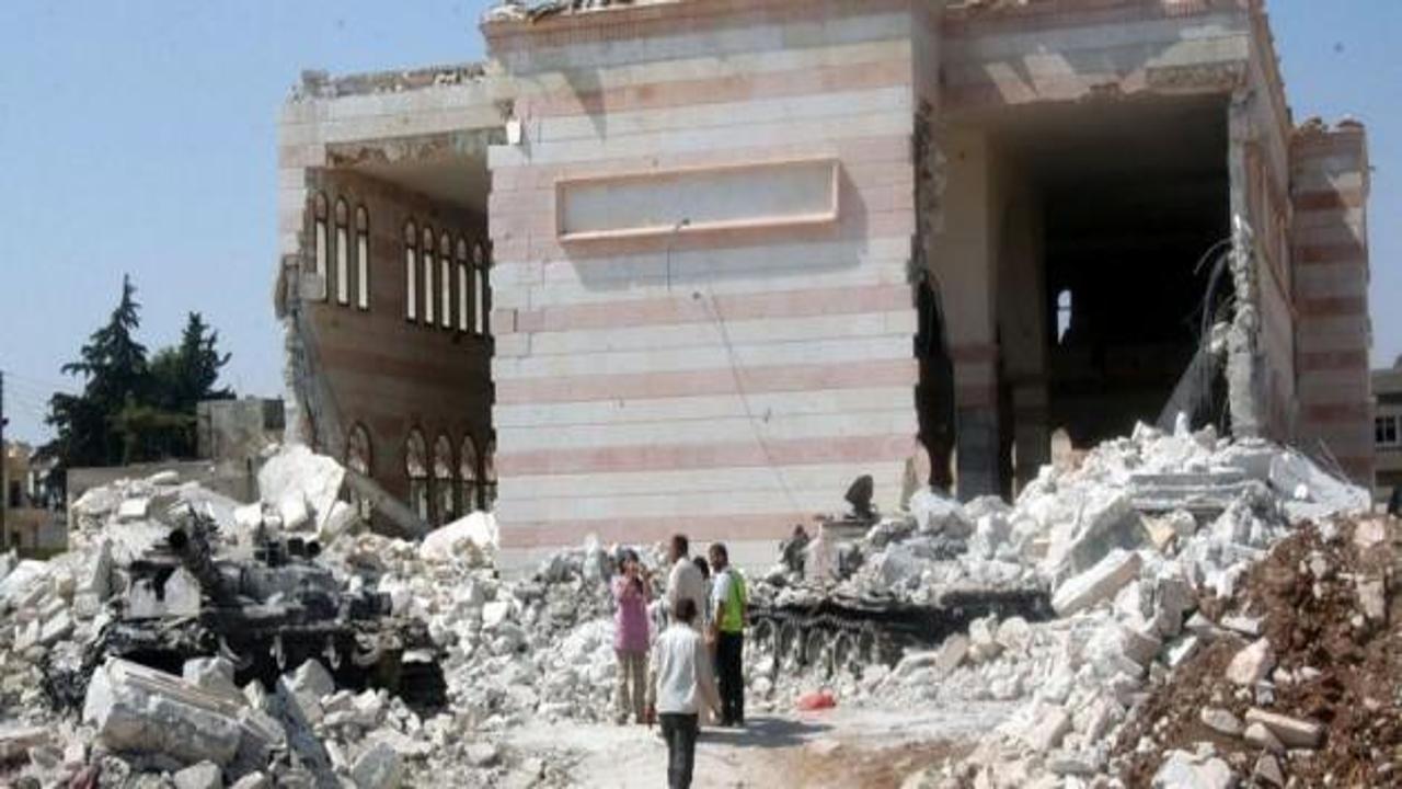 Esed ordusu teravih sırasında saldırdı: 15 ölü