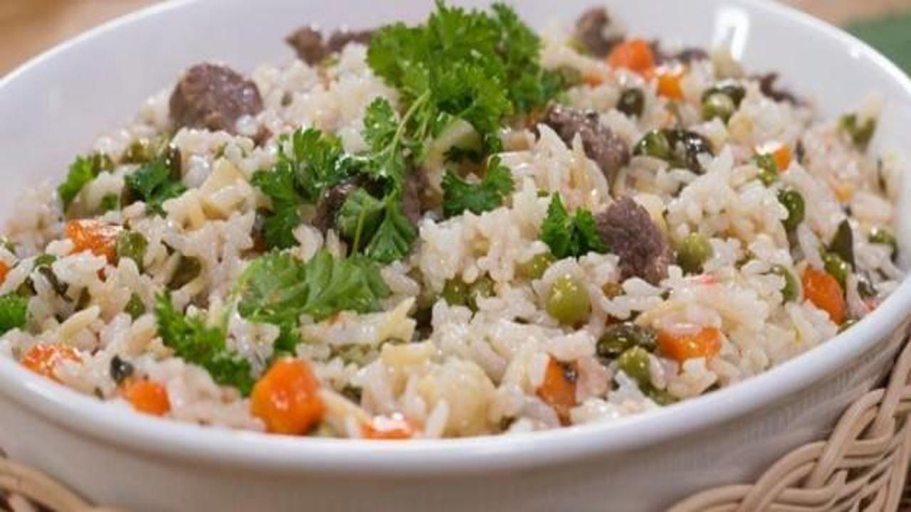 Etli ve Sebzeli Pirinç Pilavı tarifi