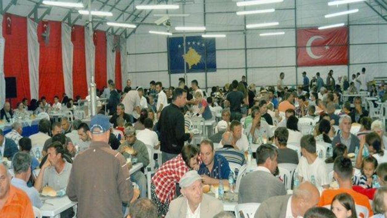 Ey&uuml;p Sultan Vakfı'ndan 100 bin kişiye iftar
