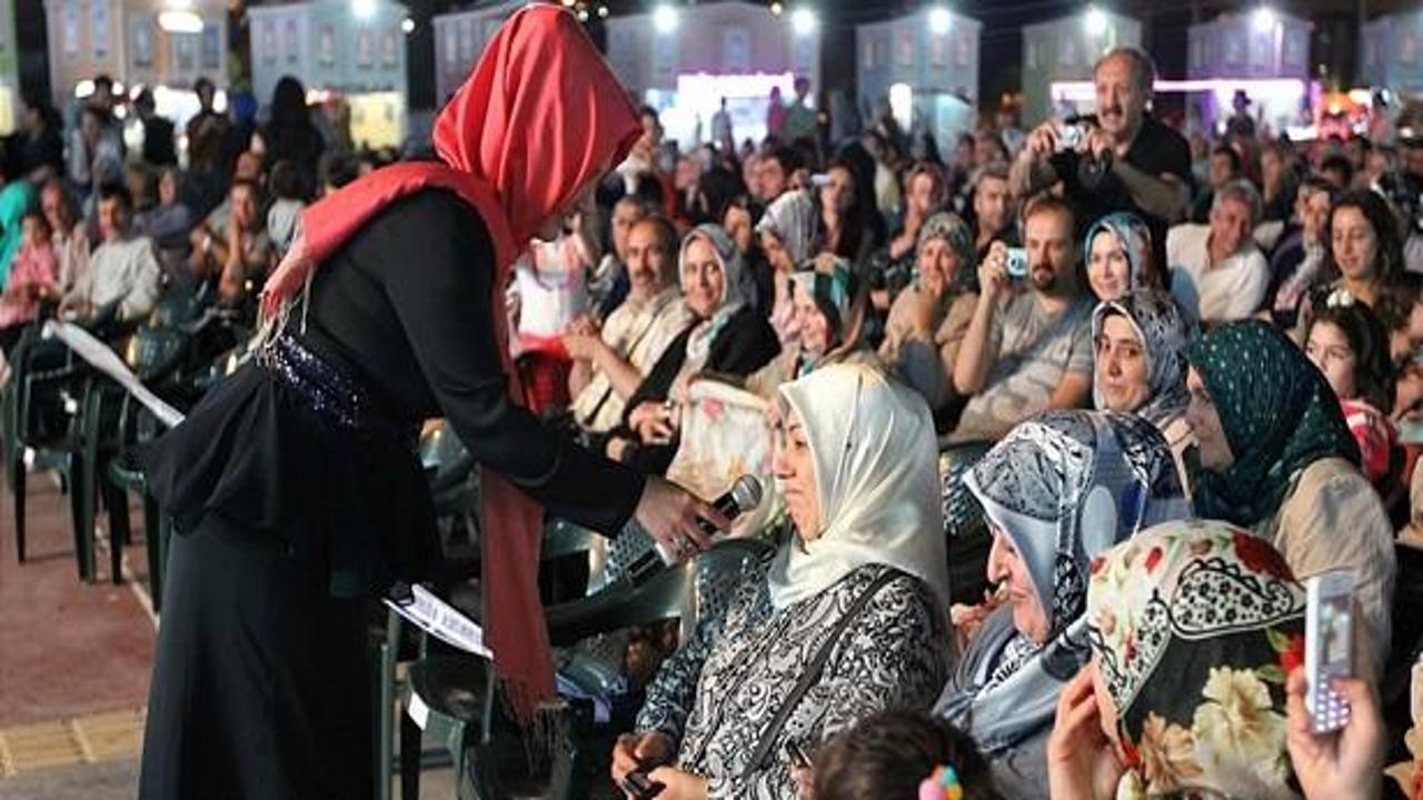 Eyüplüler İkbal Gürpınar'ın şiirleri ile coştu