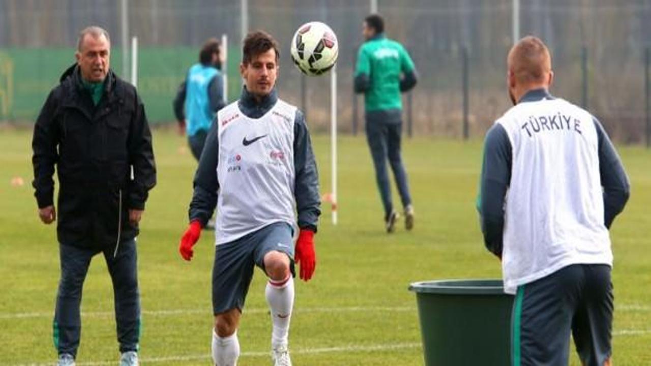 Fatih Terim'den Emre'ye özel ilgi