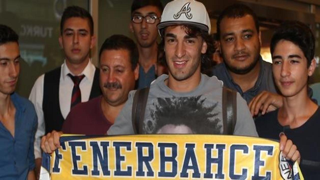 F.Bahçe'nin yeni transferi İstanbul'a geldi