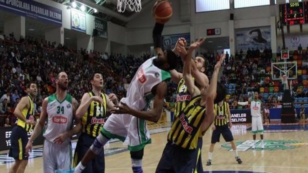 Fenerbahçe, Konya'yı 2 sayı farkla geçti