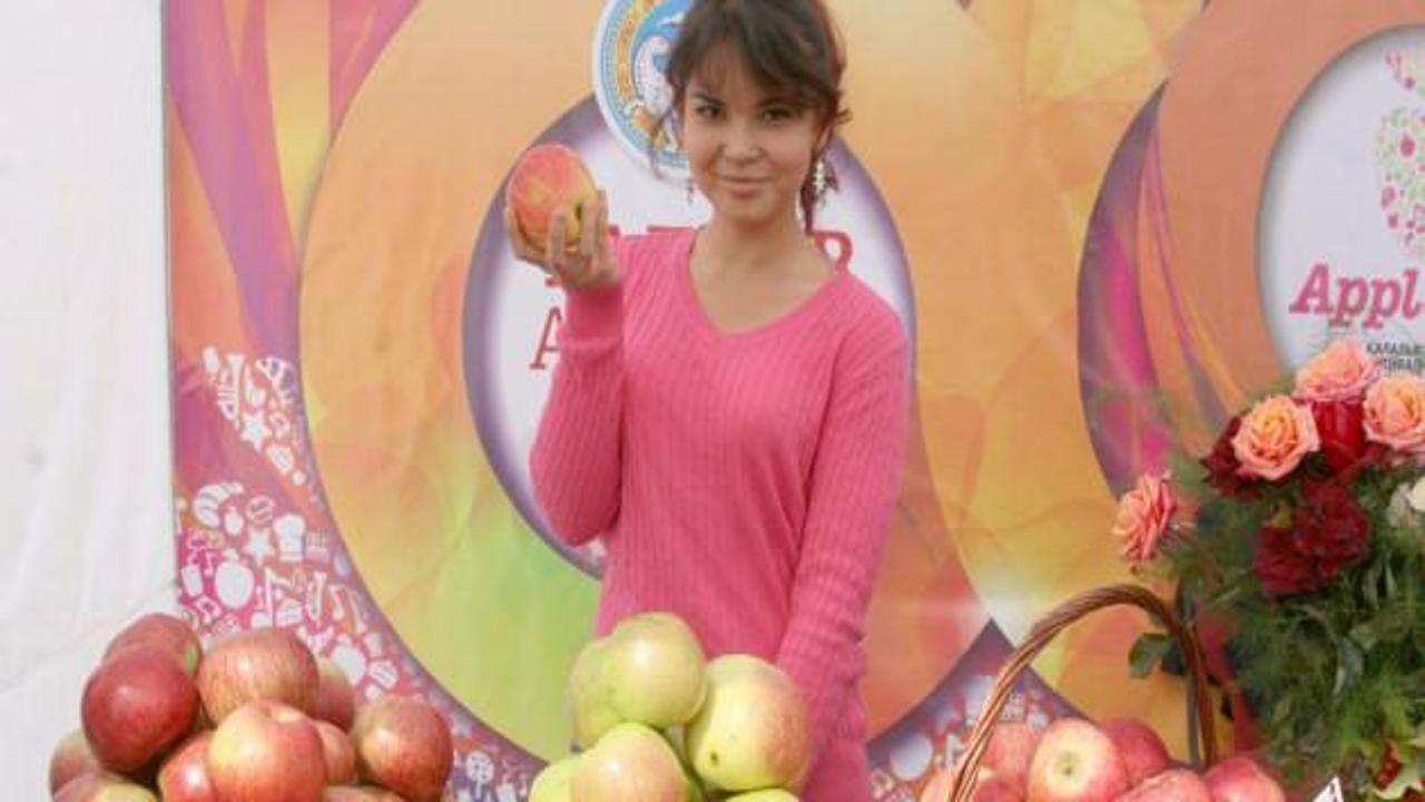 Festivalde 50 ton elma tüketildi