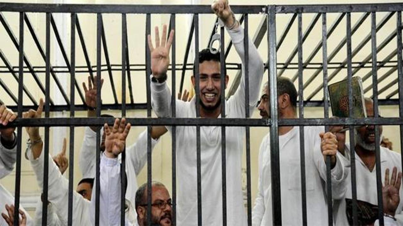 Saat 5.29'da Mısır'daki 529 idam kararına kınama