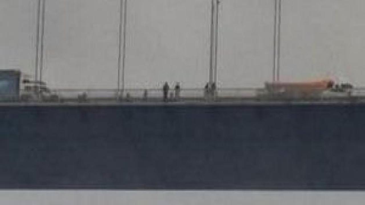 FSM'de intihar girişimi! Köprü trafiği felç!