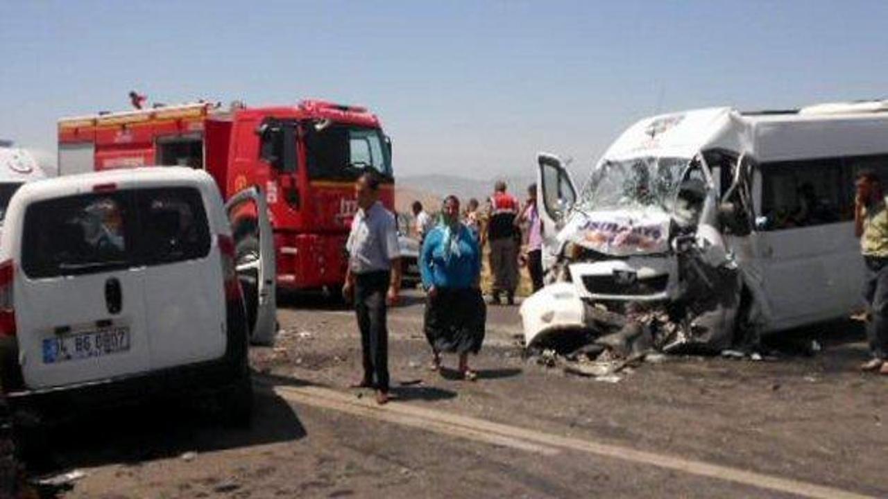 Gaziantep'de trafik kazaları: 2 ölü, 16 yaralı
