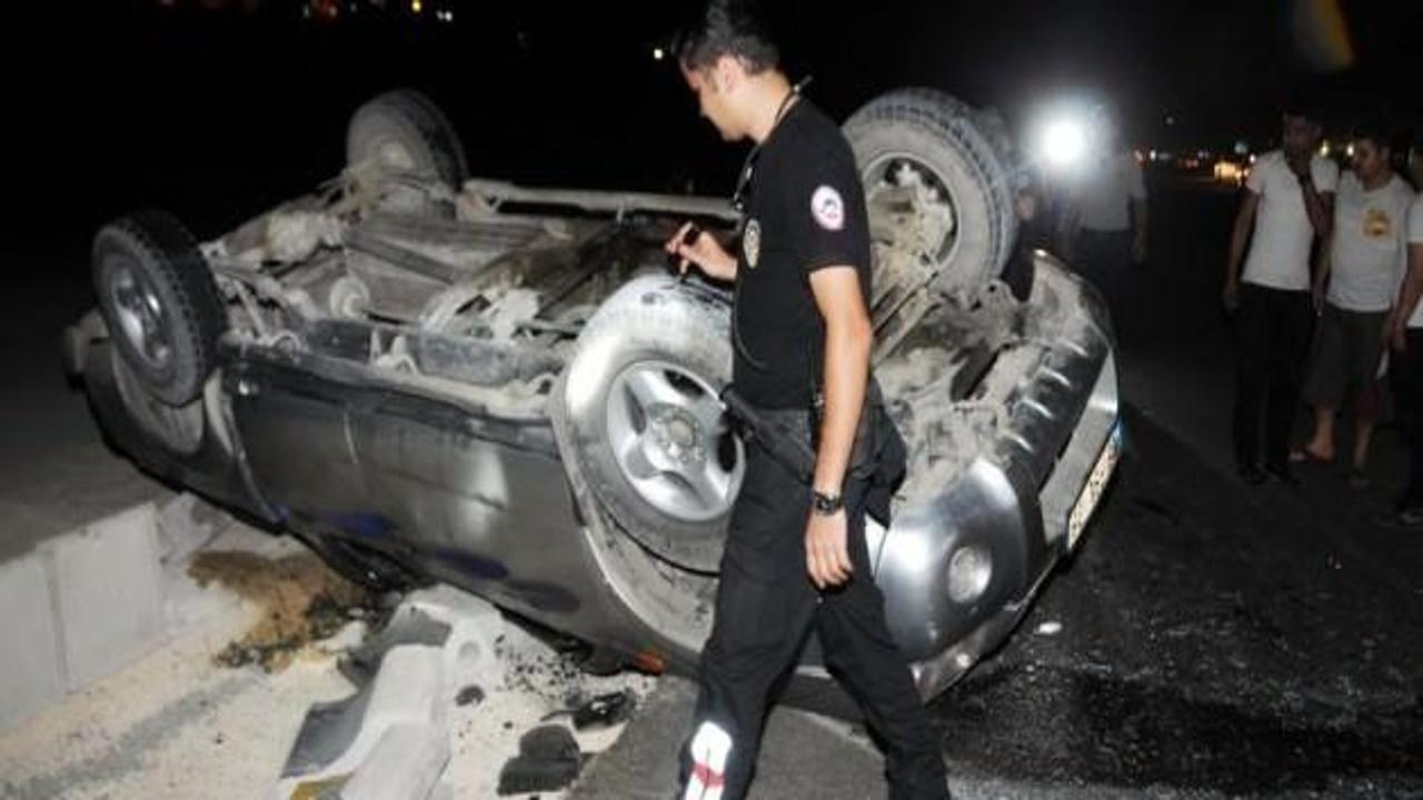 Gaziantep'te kamyonet devrildi: 3 yaralı