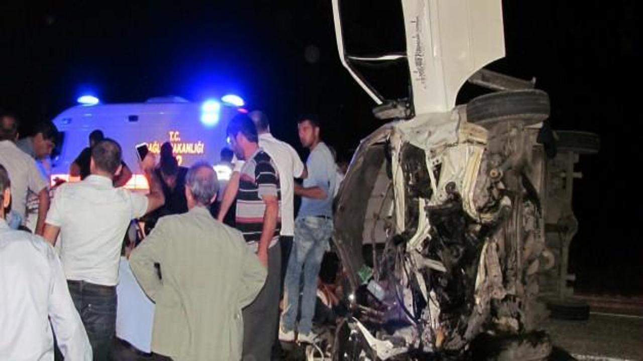 Gaziantep'te kaza: 2 ölü, 12 yaralı