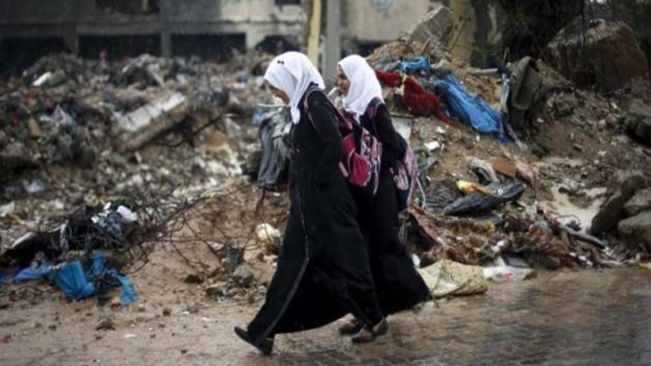 Gazze'de ev yangını: 3 ölü