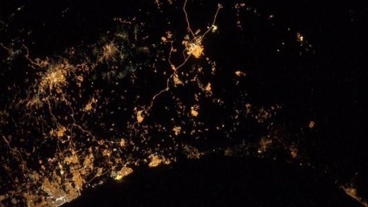 Gazze'deki saldırıyı uzaydan görüntüledi