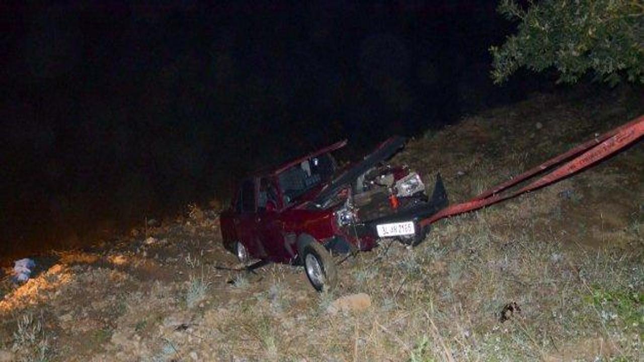 Gebze'de otomobil gölete uçtu: 2 ölü