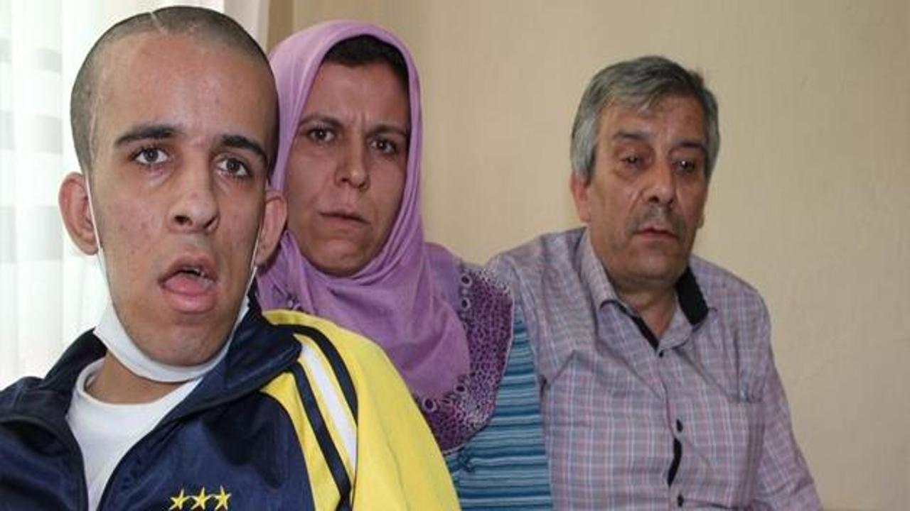 G&ouml;z&uuml; yaşlı anne oğlu i&ccedil;in yardım bekliyor