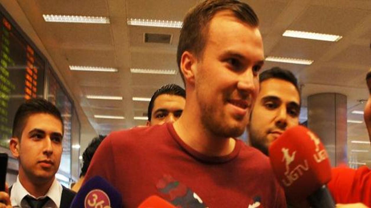 Galatasaray'ın yeni transferinde büyük şok!