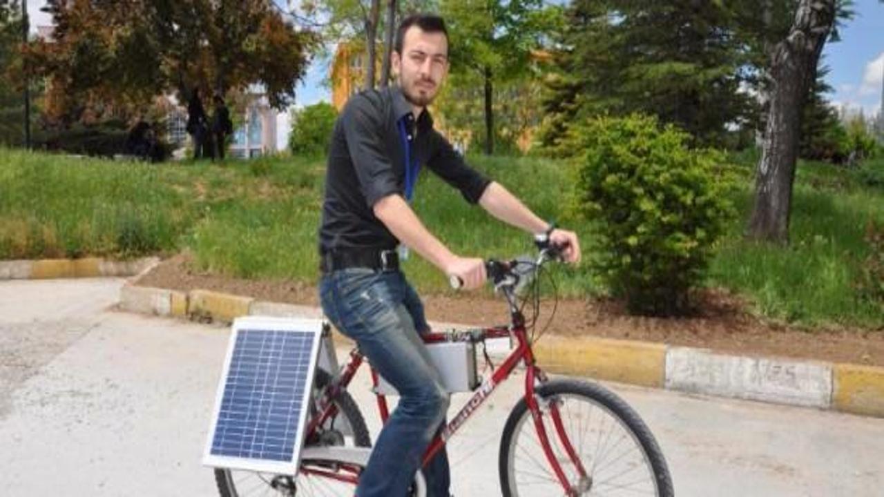 Güneş enerjisiyle çalışan bisiklet yaptı