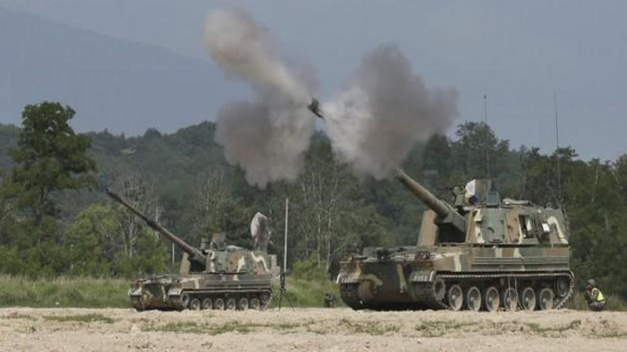 Güney Kore Kuzey'e ateş açtı