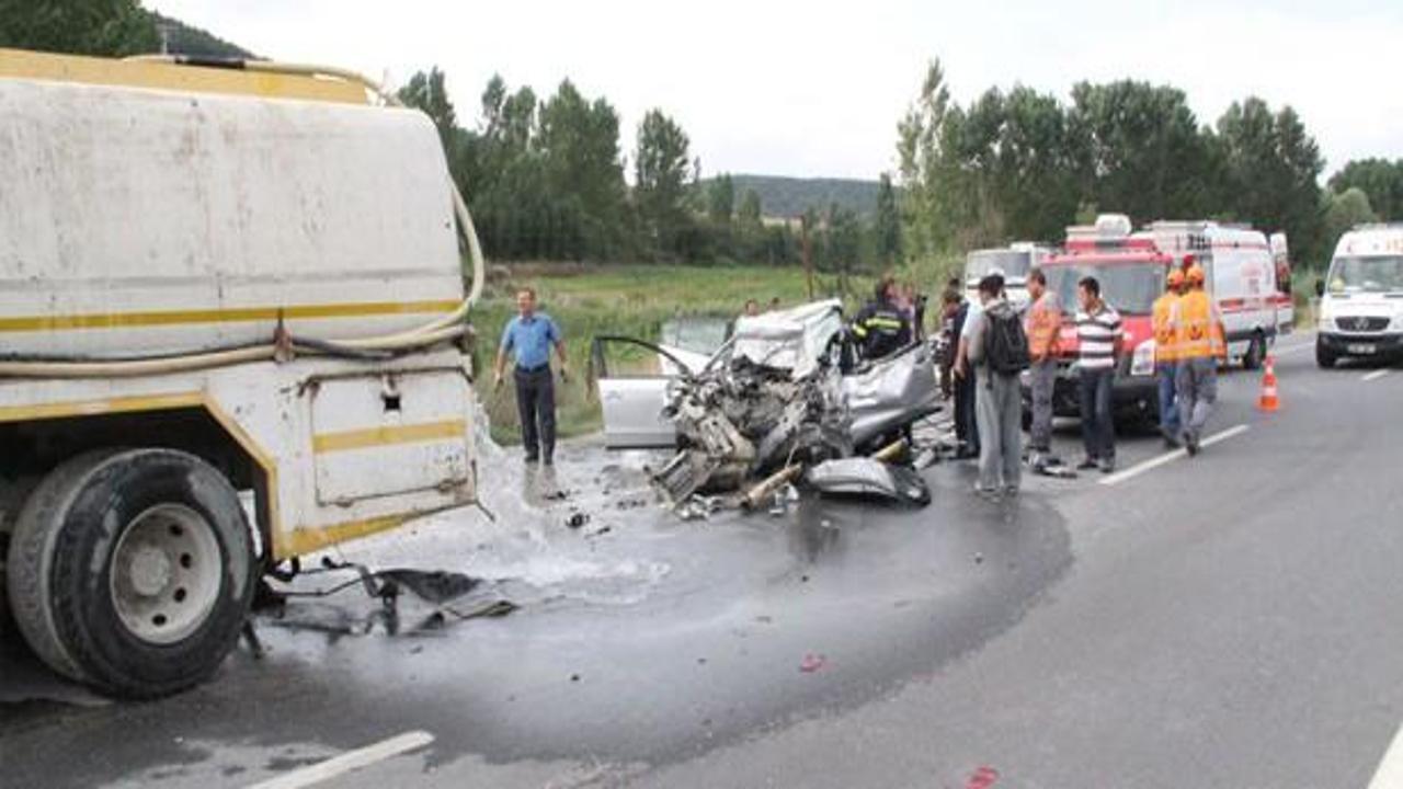 Gurbetçilerin trafik kazasında 2 kişi öldü
