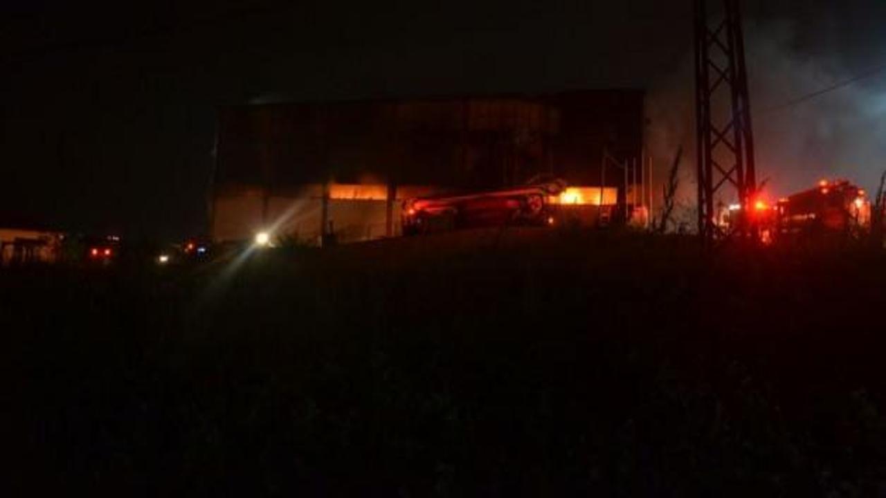 Hadımköy'deki fabrika yangını söndürüldü