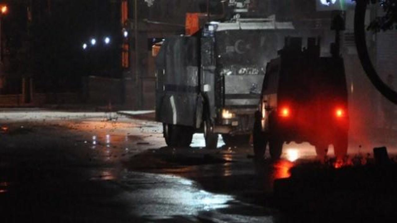 Hakkari'de Adliye ve polis lojmanlarına saldırı