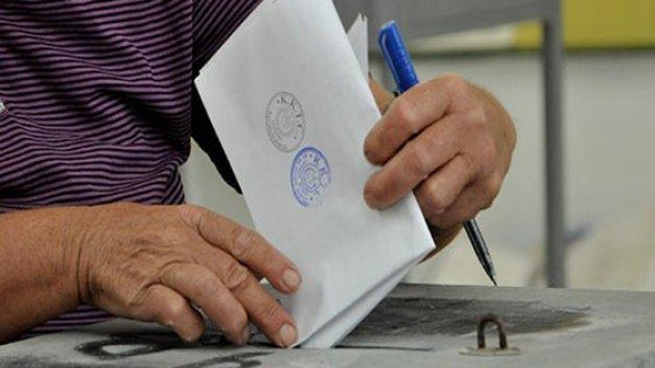 Referandumda Çipras'a güven de oylanacak