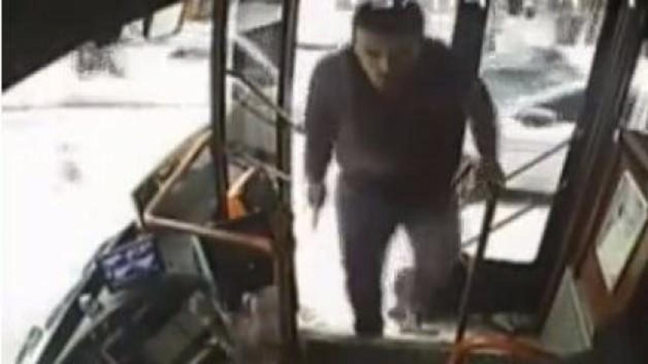 Halk otobüsü şoförüne bıçaklı saldırı!