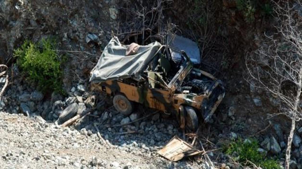 Bingöl'de askeri araç devrildi: 9 yaralı