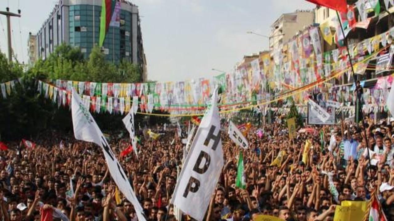 HDP'nin o pankartına büyük tepki