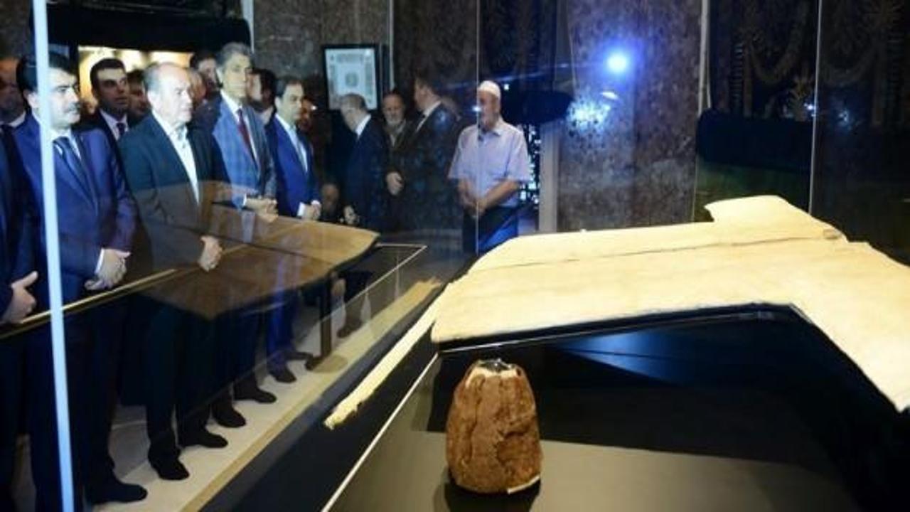 Hırka-i Şerif dualarla ziyarete açıldı