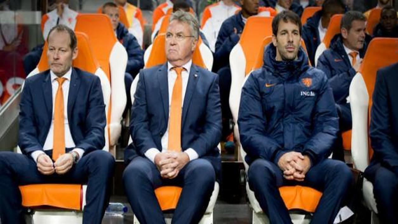 Hollanda'da Hiddink dönemi sona erdi
