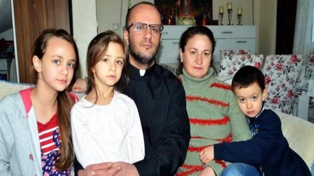 Hristiyan din adamı Ak Parti'den aday adayı oldu