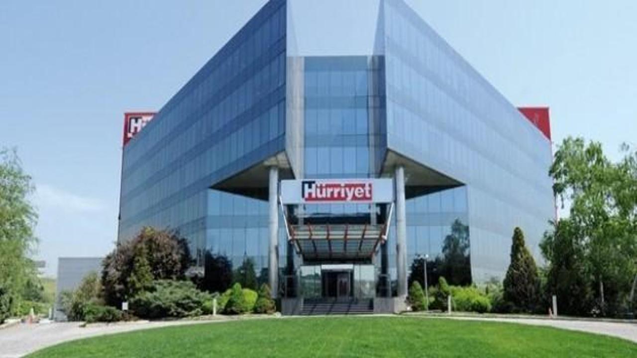 Hürriyet bir yazarına daha kapıyı gösterdi!