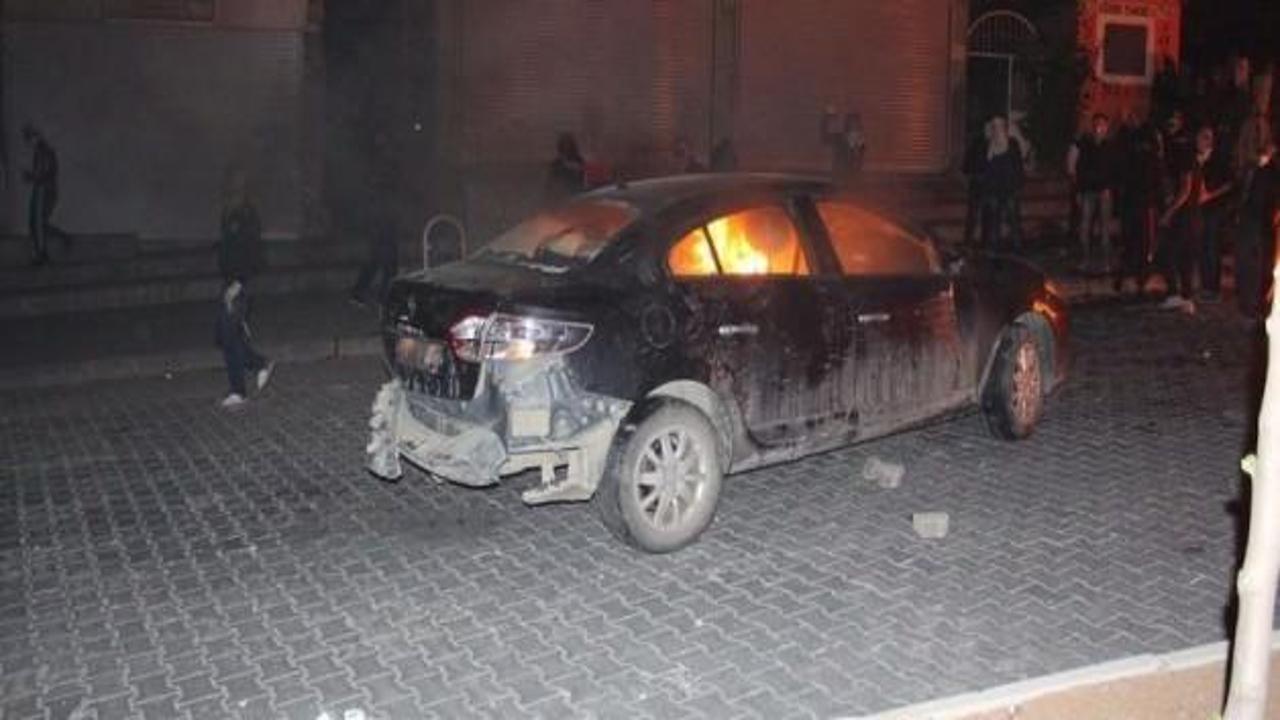 Iğdır'da teröristler araçları ateşe verdi