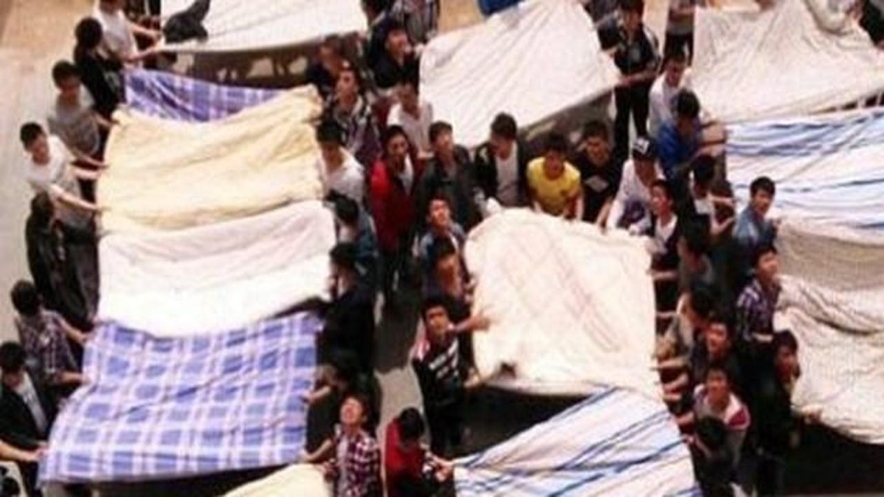 İntihar etmek isteyen kızı öğrenciler kurtardı