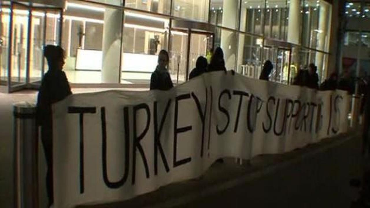 İş toplantısı öncesi Türkiye'ye protesto