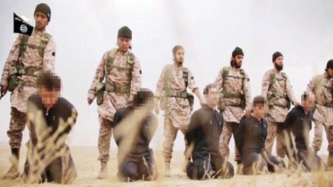 IŞİD'den 8 yaşındaki &ccedil;ocuğa kafa kesme eğitimi