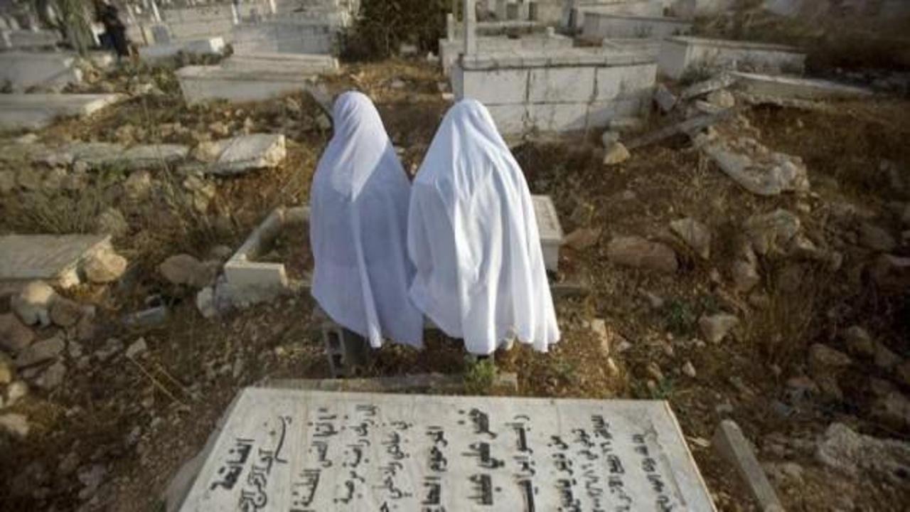 İsrail Kudüs'te mezar yıktı