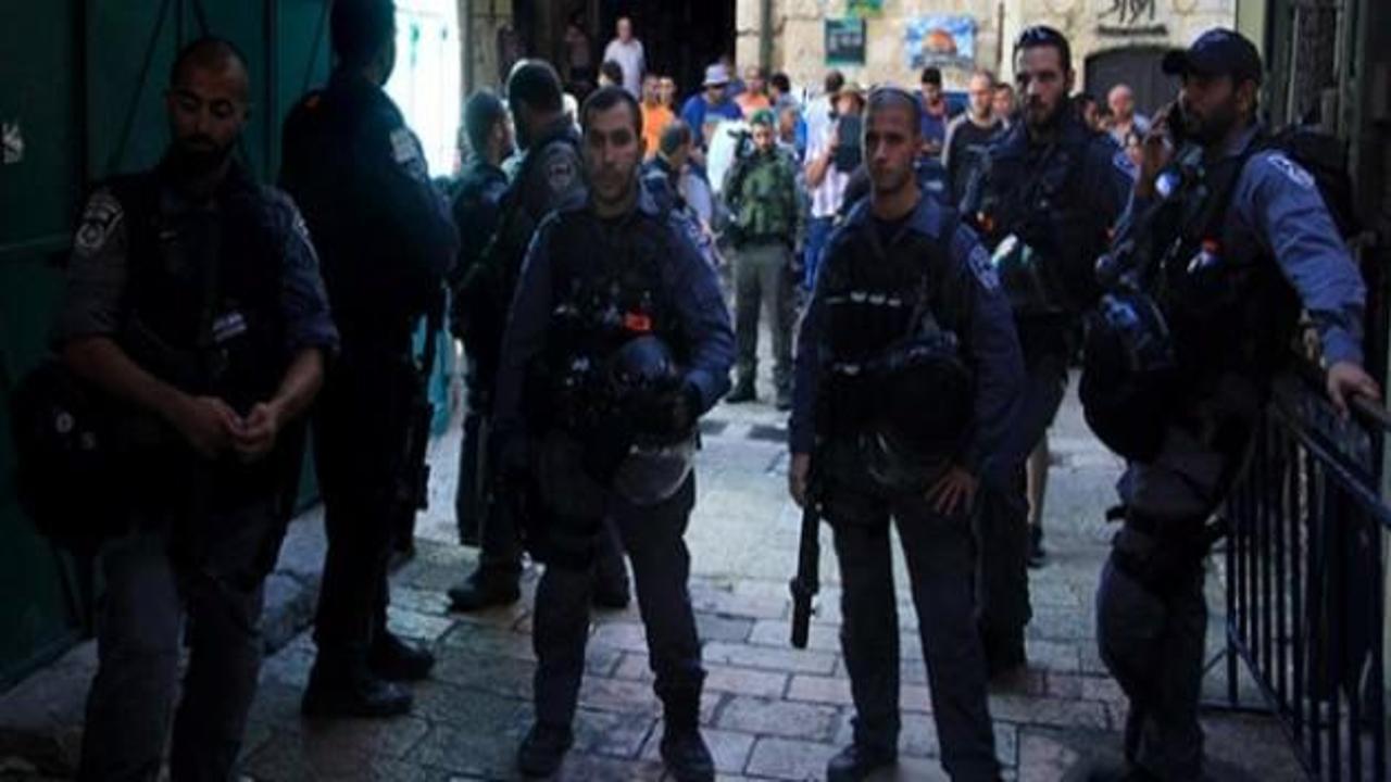  İsrail, Mescid-i Aksa'ya girişlerini yasakladı