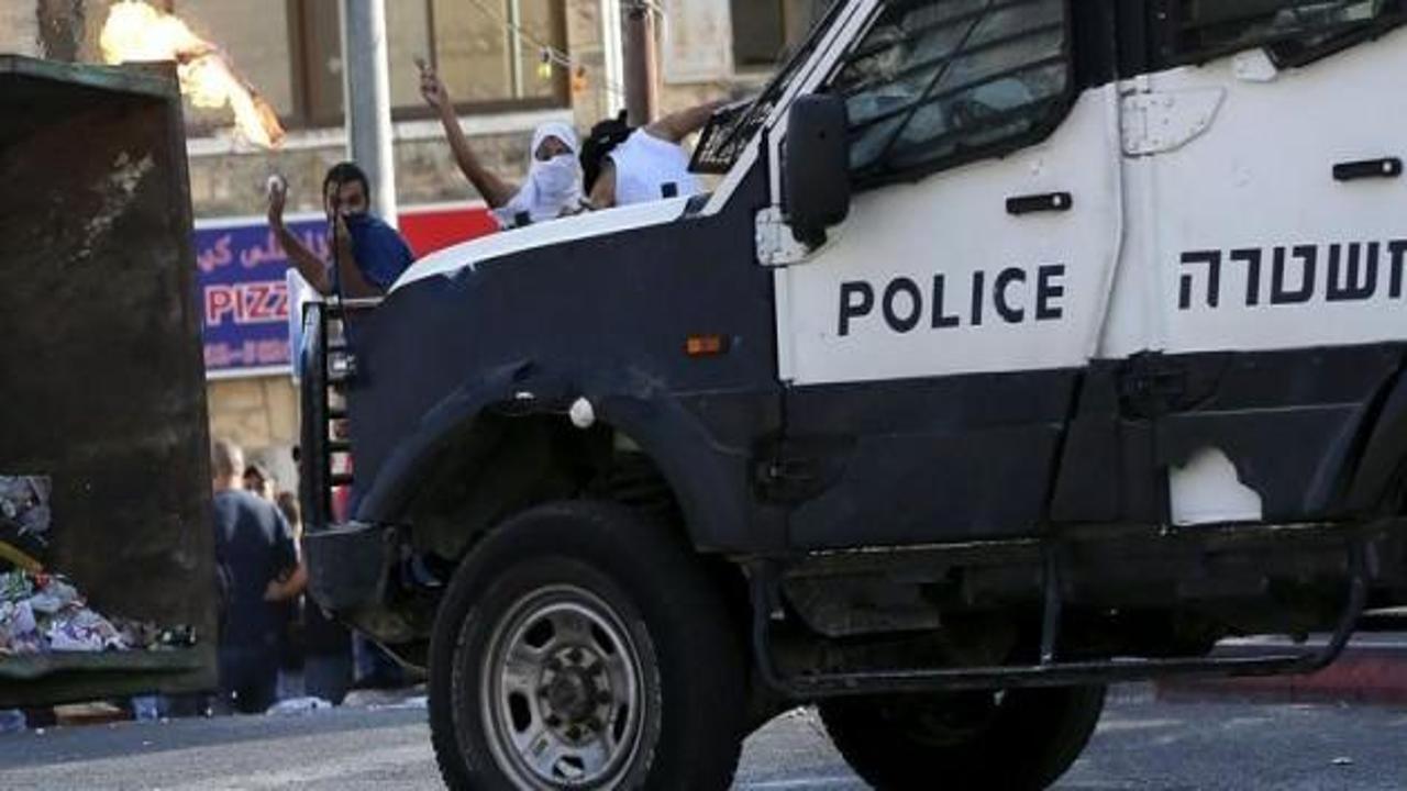 İsrail polisi Filistinli genci göğsünden vurdu