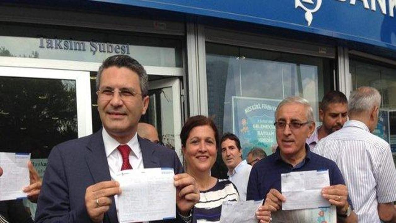İstanbul CHP'den İhsanoğlu'na bağış