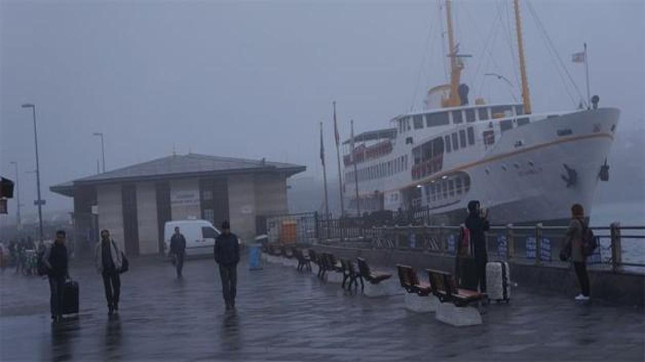 İstanbul ulaşımı sis engeline takıldı